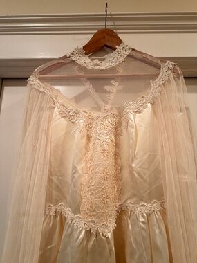 Gunne Sax Ivory and Blush Satin Lace Wedding Dress